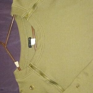 ARMY GREEN Top w/ Zipper & Metal Details XL (VENUS brand)